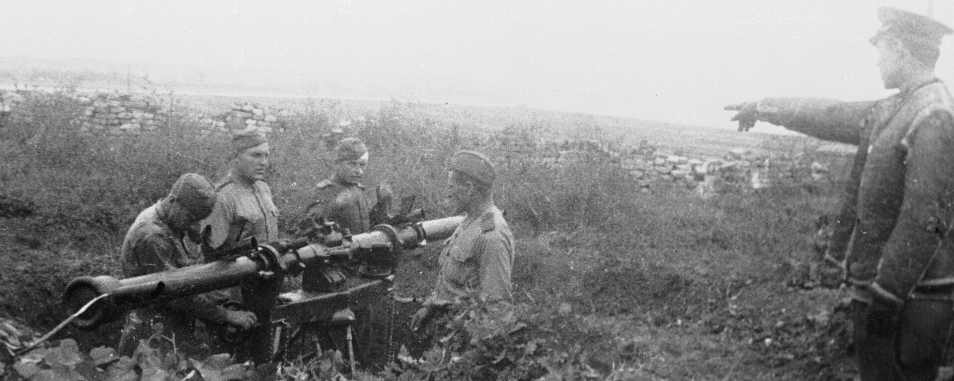 Артиљеријска батерија припадника Црвене армије на положају - Sputnik Србија, 1920, 20.10.2021
