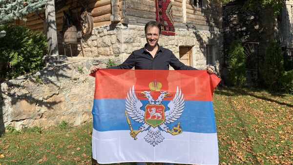 Marko Milačić ispred kuće Gavrila Principa - Sputnik Srbija