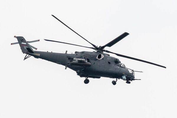 ЕКСКЛУЗИВНО: Хеликоптери Ми-35М слетели у Београд ЕКСКЛУЗИВНО: Хеликоптери Ми-35М слетели у Београд - Sputnik Србија