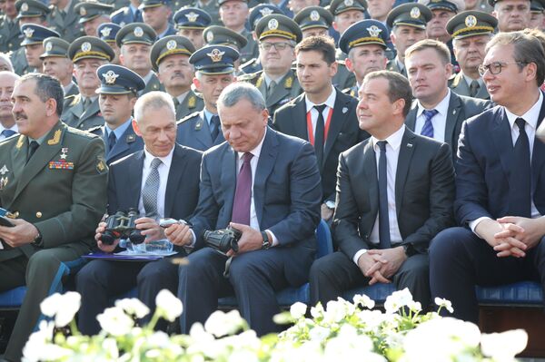 Медведев на осам локација у Београду, већина улицa се затвара Медведев на осам локација у Београду, већина улицa се затвара - Sputnik Србија