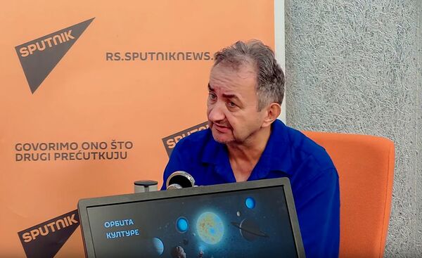 На Хандкеа скочио чопор гладних вукова (видео, фото) На Хандкеа скочио чопор гладних вукова (видео, фото) - Sputnik Србија