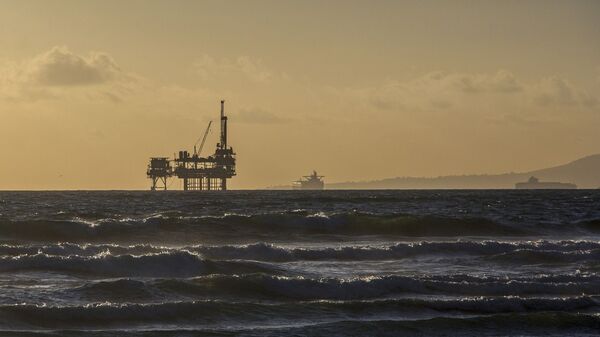 Naftna bušotina u moru - Sputnik Srbija