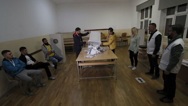 Бројање гласачких листића на изборима у Приштини - Sputnik Србија