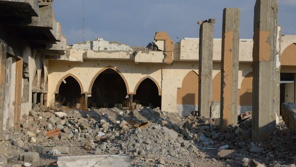 Uništena kuća u starom gradu Mosula, bivšoj bazi DAEŠ-a na severu Iraka - Sputnik Srbija