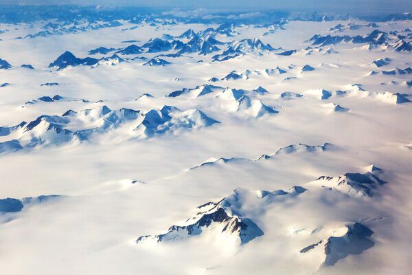 Snežne planine na ostrvu Grenlanda. - Sputnik Srbija