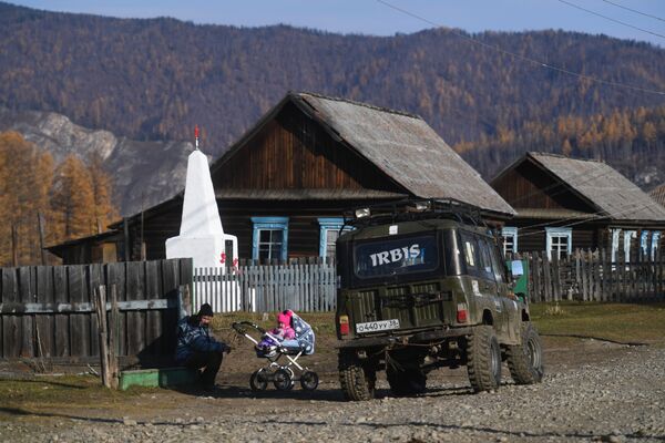 Lokalni stanovnici u selu Aligdžer u Irkutskoj oblasti - Sputnik Srbija