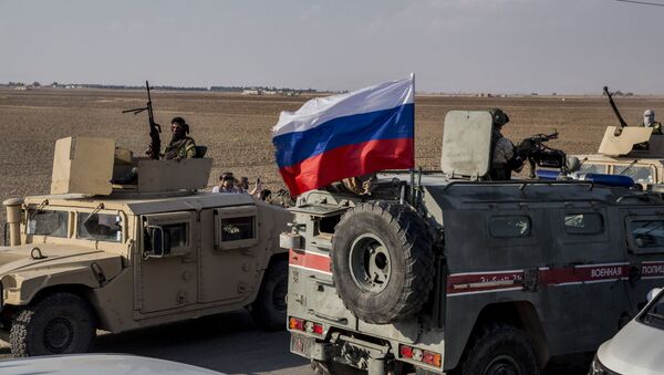 Ruska vojna policija nadgleda povlačenje kurdskih snaga na severu Sirije - Sputnik Srbija