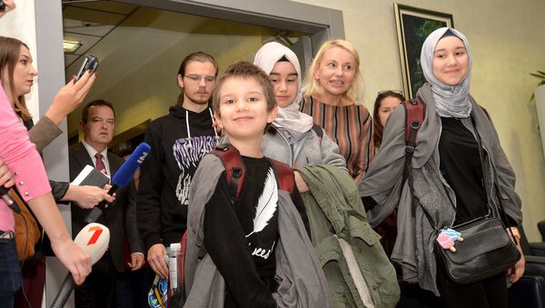 Deca Slavice Burmazović stigla su danas u Beograd - Sputnik Srbija