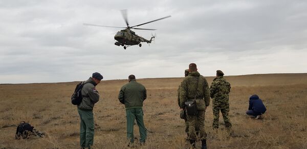 Sputnjik u kokpitu „antonova“, okružen „migovima“: Mi stojimo, a Zemlja se okreće! - Sputnik Srbija