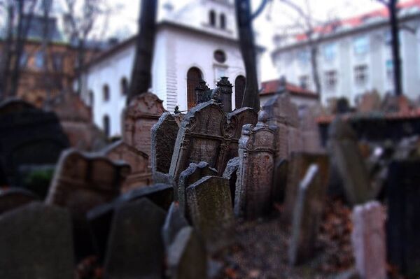 Старо јеврејско гробље у Прагу, Чешка - Sputnik Србија