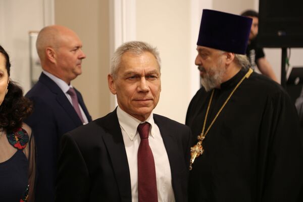 Откривена биста Примакова: Вучић подсетио на његов заокрет изнад Атлантика /видео, фото/ Откривена биста Примакова: Вучић подсетио на његов заокрет изнад Атлантика /видео, фото/ - Sputnik Србија