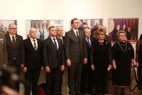 Откривена биста Примакова: Вучић подсетио на његов заокрет изнад Атлантика /видео, фото/ Откривена биста Примакова: Вучић подсетио на његов заокрет изнад Атлантика /видео, фото/ - Sputnik Србија