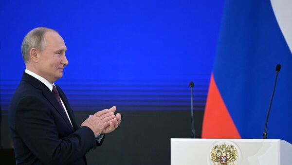 Руски председник Владимир Путин дели награде у част Дана народног јединства - Sputnik Србија