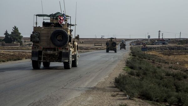 Američka vojska patrolira u blizini naftnih polja u Siriji - Sputnik Srbija