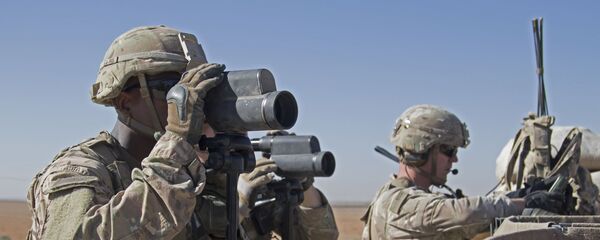 Američki vojnici nadgledaju oblast u Manbidžu Američki vojnici nadgledaju oblast u Manbidžu - Sputnik Srbija