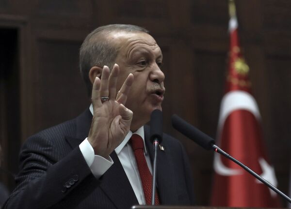 Ankara potegla „rusku kartu“ u partiji s Grčkom oko kiparskog gasa Ankara potegla „rusku kartu“ u partiji s Grčkom oko kiparskog gasa - Sputnik Srbija