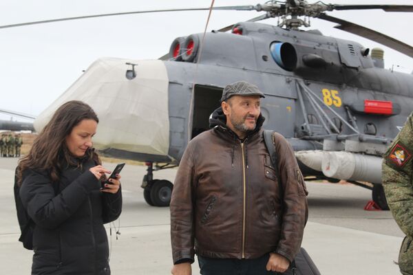 Најскупљи српски спот: Балада на коју плешу „мигови“ разнежила строге руске генерале Најскупљи српски спот: Балада на коју плешу „мигови“ разнежила строге руске генерале - Sputnik Србија
