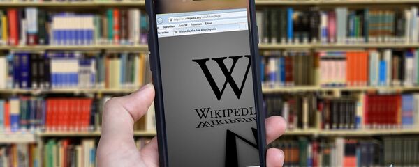 Википедија, библиотека - Sputnik Србија