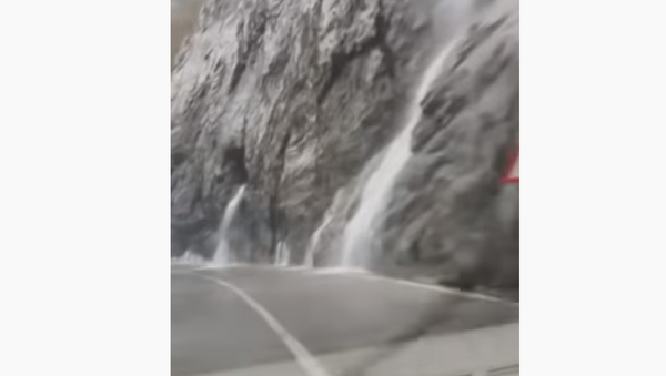 Kanjon Morače, snimak vožnje po kiši - Sputnik Srbija