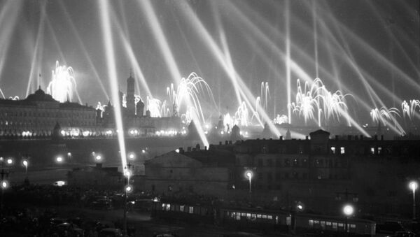 Ватромет у Кремљу у част победе у Другом светском рату - Sputnik Србија