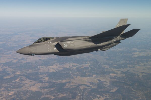 Greška teška više milijardi dolara: Izveštaj o F-35 proglašen strogom tajnom - Sputnik Srbija