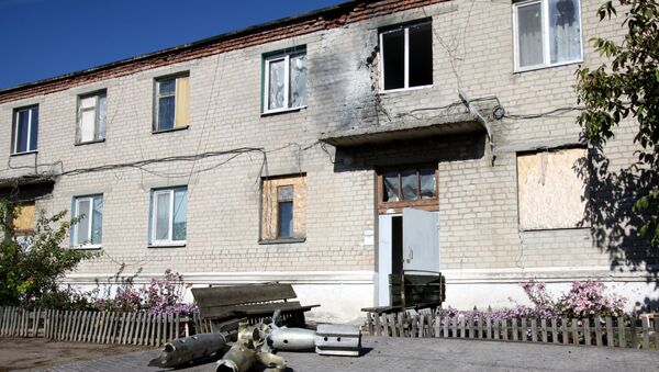 Зграда уништена у гранатирању Доњецке области - Sputnik Србија