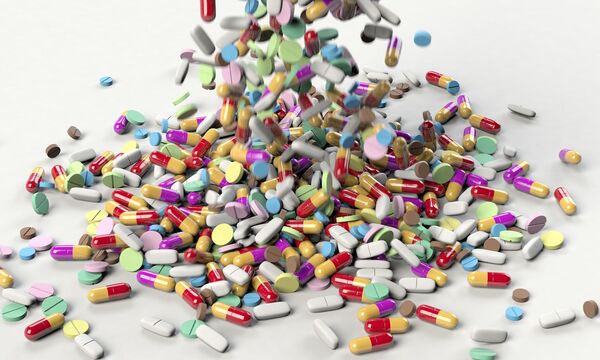 Опрез у природи: Заражени крпељи вребају у дворишту и на излетишту - како се заштитити Опрез у природи: Заражени крпељи вребају у дворишту и на излетишту - како се заштитити - Sputnik Србија