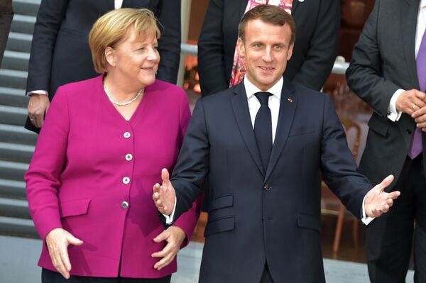 Makron ima algoritam za preuzimanje kontrole u Evropi Makron ima algoritam za preuzimanje kontrole u Evropi - Sputnik Srbija