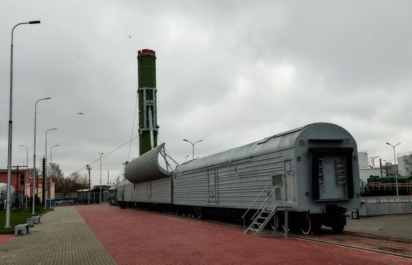 Нуклеарни експрес: Зашто руски ракетни возови нису давали мира САД Нуклеарни експрес: Зашто руски ракетни возови нису давали мира САД - Sputnik Србија