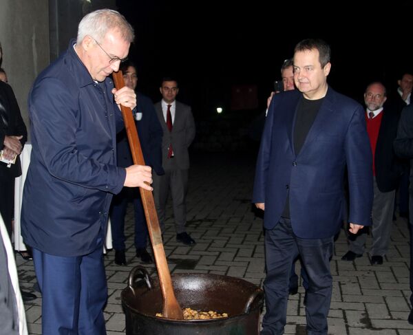 Грушко у Србији спремао чварке /фото, видео/ - Sputnik Србија