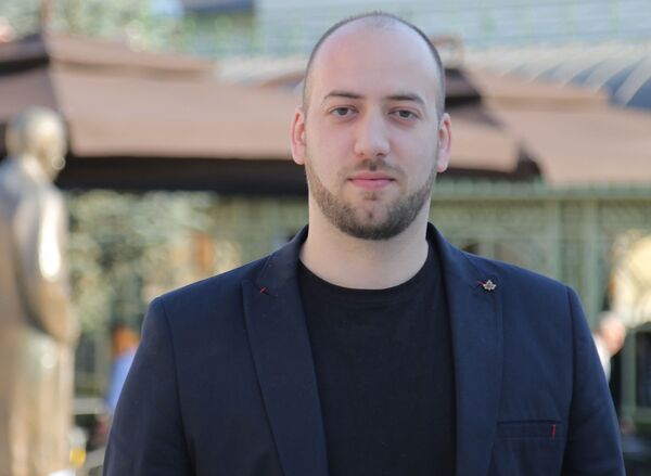 Бећковић, Ковић, Кецмановић и Капорова о „Народу на издавање“ Милана Ружића, у среду у СКЦ-у Бећковић, Ковић, Кецмановић и Капорова о „Народу на издавање“ Милана Ружића, у среду у СКЦ-у - Sputnik Србија