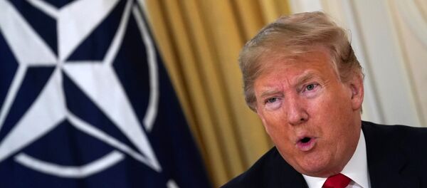 Амерички председник Доналд Трамп на самиту НАТО-а у Лондону Амерички председник Доналд Трамп на самиту НАТО-а у Лондону - Sputnik Србија