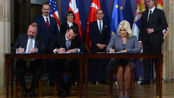 Потписивање  комерцијалног уговора за изградњу ауто-пута Е-761 - Sputnik Србија