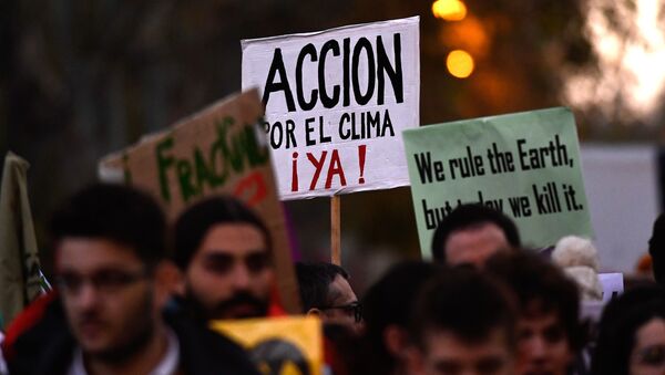 Протест у Мадриду због климатских промена - Sputnik Србија