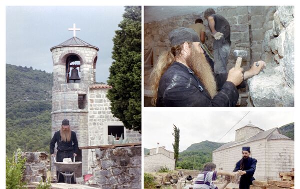 Обнова манастира Подмаине, храма посвећеног Успењу Пресвете Богородице 1999. године  - Sputnik Србија