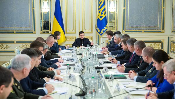 Predsednik Ukrajine Vladimir Zelenski na zasedanju Saveta za nacionalnu bezbednost i odbranu Ukrajine u Kijevu. - Sputnik Srbija