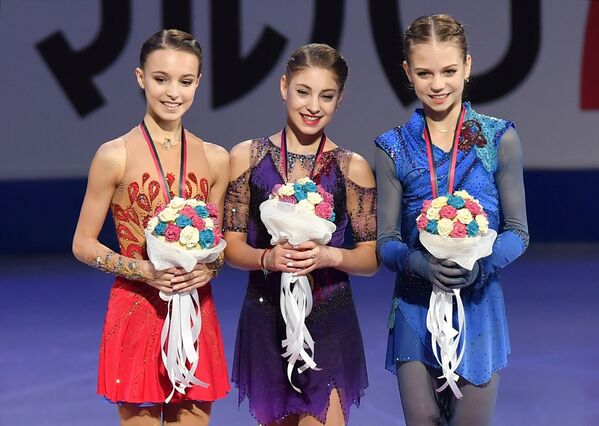 Подијум женског, појединачног финала Гран прија у уметничком клизању у Торину - Sputnik Србија