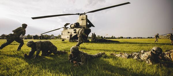 Američki vojnici na vojnim vežbama Američki vojnici na vojnim vežbama - Sputnik Srbija