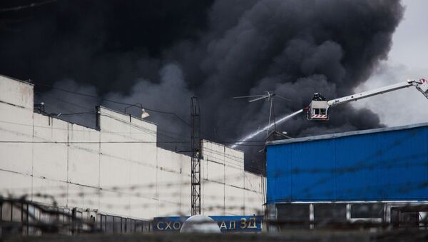 Пожар на складишту у Москви - Sputnik Србија