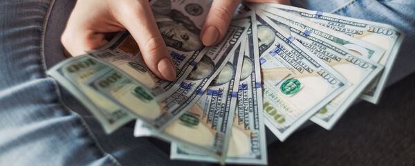 Banke i platni sistemi čine sve kako bi obeshrabrili ljude da koriste papirni novac - Sputnik Srbija