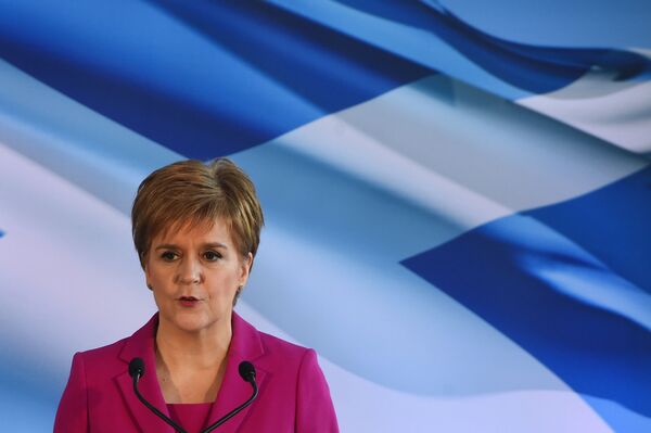 Сад је Лондону лакше да изведе Велику Британију из ЕУ, него да очува државу на окупу - Sputnik Србија