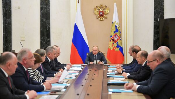Predsednik Rusije Vladimir Putin na sastanku komisije za vojno-tehničku saradnju Rusije sa stranim zemljama - Sputnik Srbija