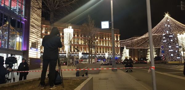 Sputnjik na licu mesta: Moskva posle napada na FSB /video/ Sputnjik na licu mesta: Moskva posle napada na FSB /video/ - Sputnik Srbija