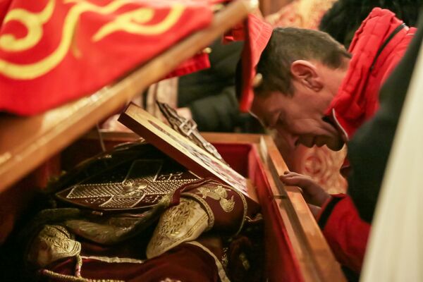 Поштујте светог Василија: Порука митрополита Амфилохија црногорској полицији и Милу Поштујте светог Василија: Порука митрополита Амфилохија црногорској полицији и Милу - Sputnik Србија