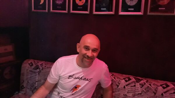 Žalosno je kad pričamo: „Dobro je, bar nema rata...“ Žalosno je kad pričamo: „Dobro je, bar nema rata...“ - Sputnik Srbija
