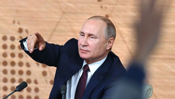 Predsednik Rusije Vladimir Putin na konferenciji za medije - Sputnik Srbija