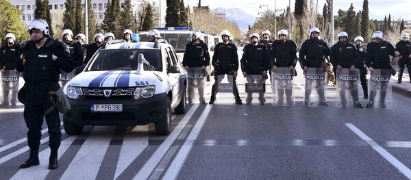 Црногорска полиција држи блокаду на дан расправе о Предлогу закона о слободи вероисповести, илустрација - Sputnik Србија