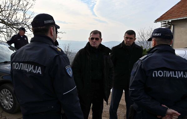 Policija: Malčanski berberin se krije na više lokacija, kreće se samo kada je manja vidljivost Policija: Malčanski berberin se krije na više lokacija, kreće se samo kada je manja vidljivost - Sputnik Srbija