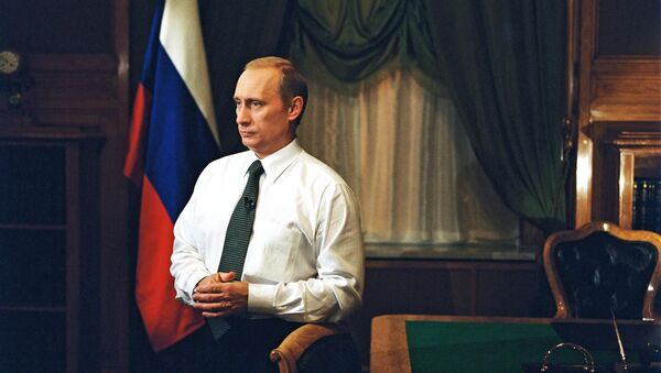 Фотография Владимира Путина в рабочем кабинете - Sputnik Србија