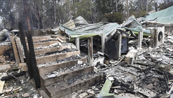 Ostaci kuće koja je izgorela u Ističnom Gipslandu u saveznoj državi Viktorija, u Australiji - Sputnik Srbija